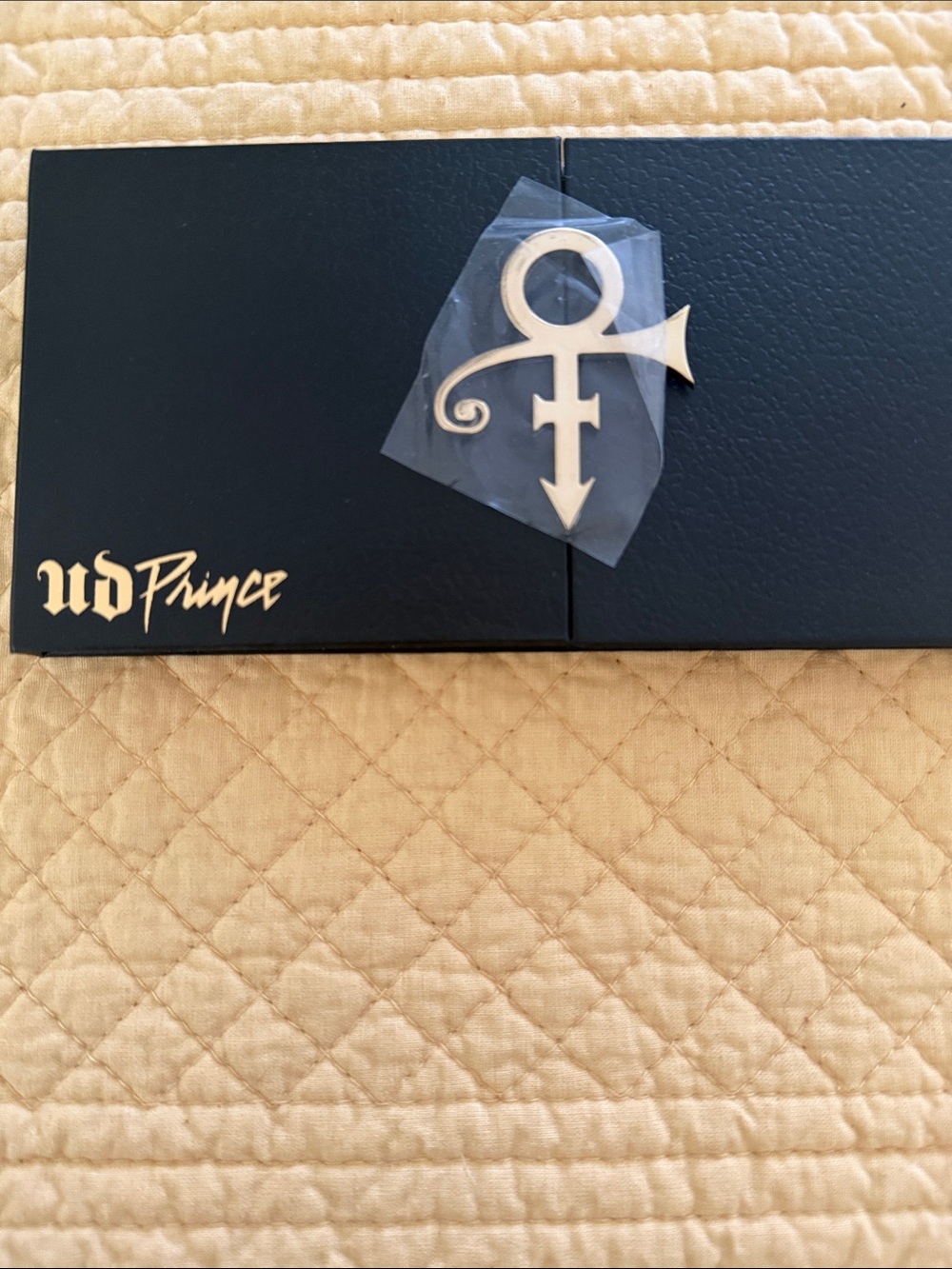 Urban Decay Prince Palette — Black & Gold Signature Packaging - Picture 3 of 4
